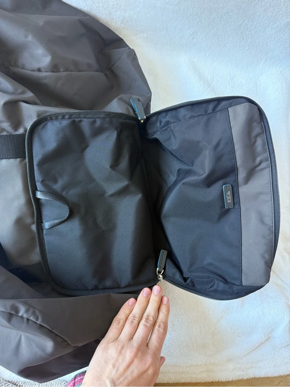 TUMI Voyageur Foldable Duffle Bag Gray Black Nylon Packable Travel Bag